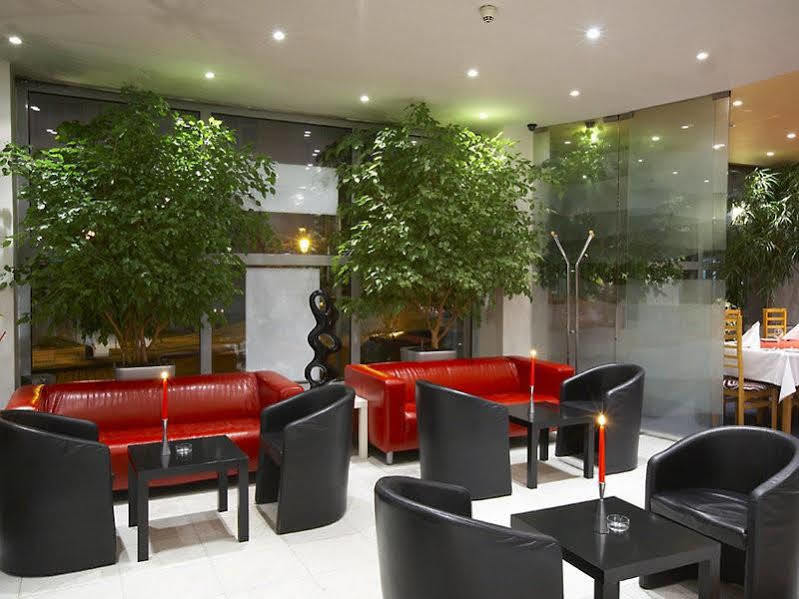 Luxury Family Hotel Bila Labut Prague Ngoại thất bức ảnh
